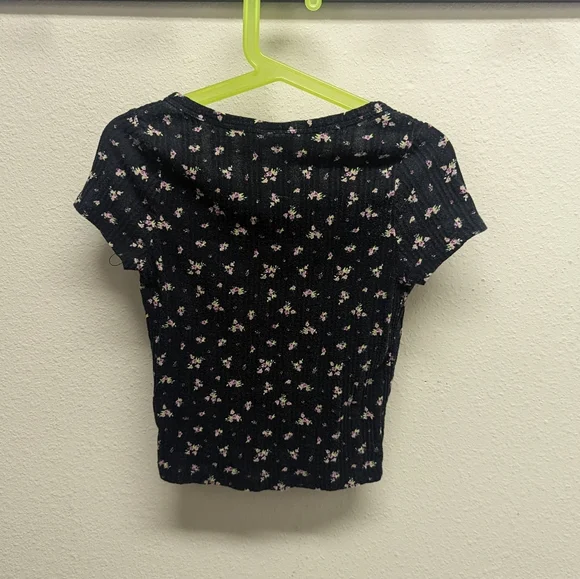 Art Class Target Brand Ribbed Button Down Tops - Picture 9 of 9